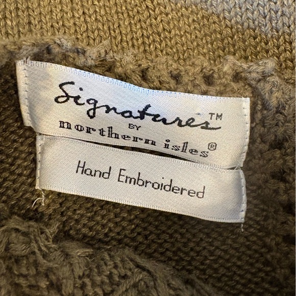 Vintage Signatures by Northern Isles Hunter green hand embroidered sweater XL - Picture 5 of 7